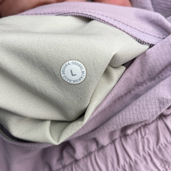 Lululemon Bowline Short Dusty Rose Large P611 - Picture 7 of 9